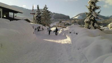 Weg zum Dorf, Ubungswiese und Hartkaiserbahn