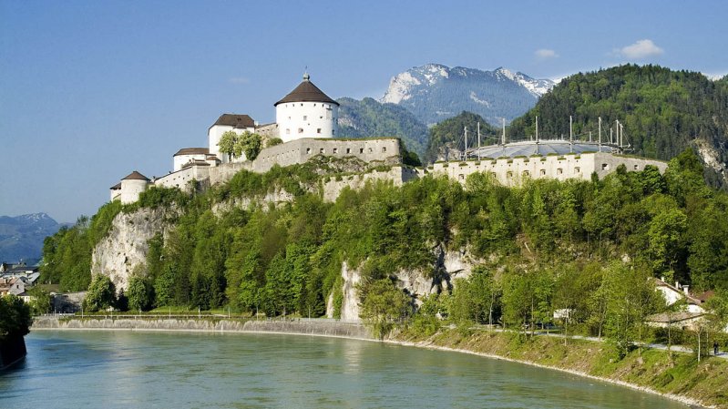 Mighty Kufstein Fortress is the extraordinary, historic outdoor venue for the Musical Summer, © OperettenSommer