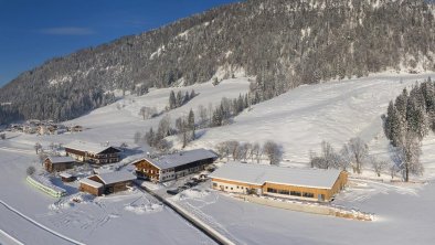 Hacklhof im Winter an der Loipe