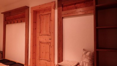 Entrance door and wardrobe, © Alfred Rupprechter