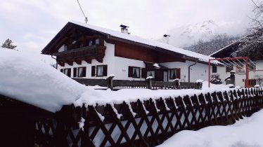 HAUS AUSSEN WINTER