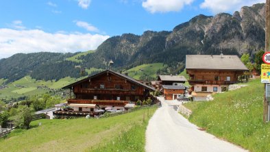 Blick auf Gasthaus, © Gasthof Roßmoos