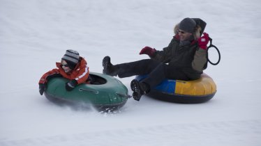 snow tubing, sledging, © Bernhard Bergmann