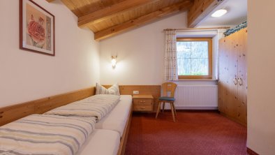 Schlafzimmer 2 Edelweiss