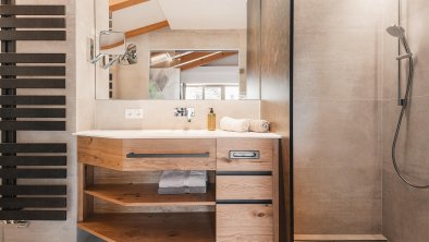 Bathroom in the Comfort Room with Balcony (exemplary)