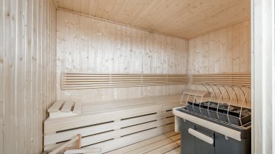 MAX-Wellnessbereich-Sauna1