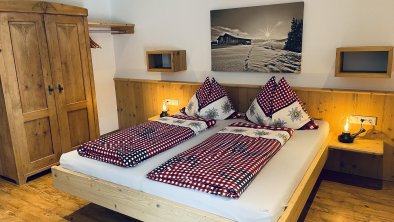 Schlafzimmer 1