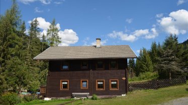 Haus mit Parkplatz