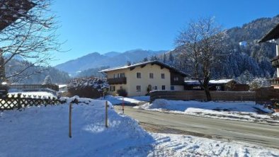 Apartmenthaus Thussn, Ski slope & gondola lift, hiking & MTB,, © bookingcom