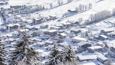 Blick auf Niederau Winter tief verschneit Wildschö