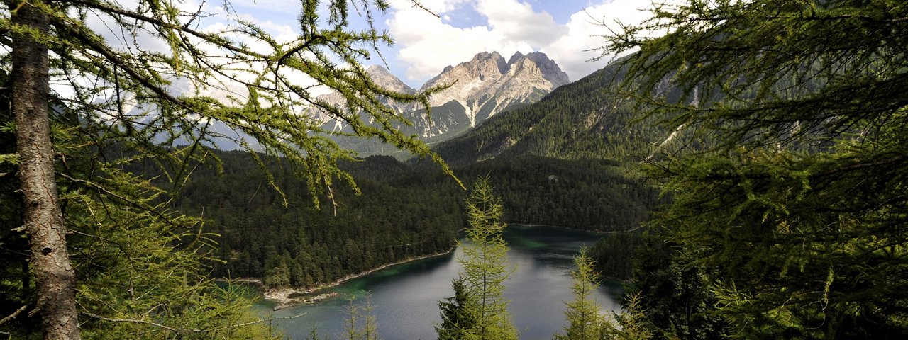 Fernsteinsee lake near Nassereith, © Tirol Werbung / Bernhard Aichner