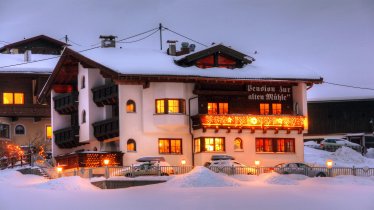 Pension "Zur alten Mühle" at night