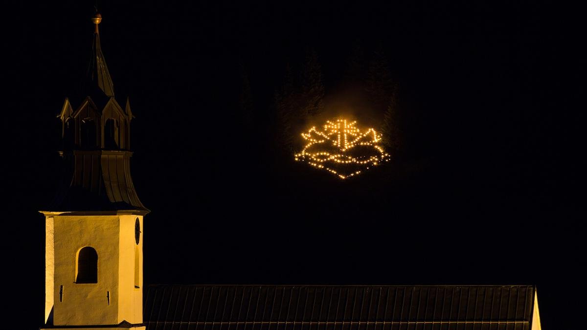 Around the time of the summer solstice, in mid-June, the mountain peaks in the Tannheimer Tal region glow red and orange as Sacred Heart Fires are lit as part of an ancient tradition in Tirol. The tradition started as a sign of protest against the invading Napoleonic troops and is continued today. The fires lit on the ridges and summits in the region are often positioned to form shapes such as hearts, crosses and praying hands., © Tannheimer Tal