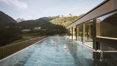 Infinity Pool am Dach 165qm, 21 Meter lang