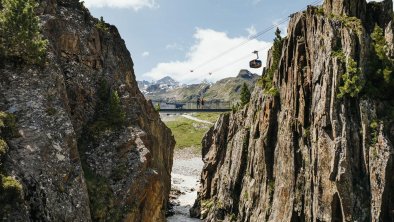 Stubaier Gletscher Brücke/Andre Schönherr, © TVB Stubai