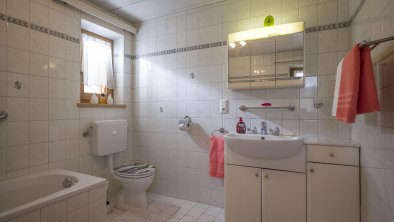 Ferienwohnung_Rauchegger_Wiesenweg_2_Going_Badezim