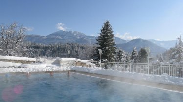 Beheiztes Freibad im Winter, © Camping Stadlerhof