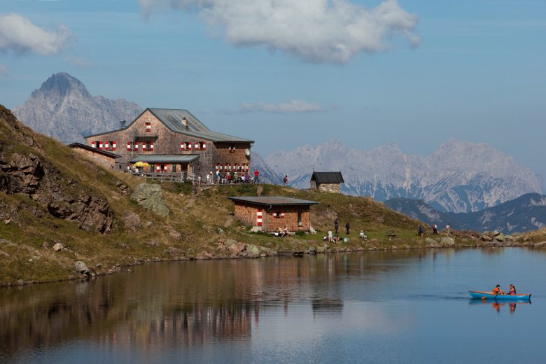 Wildseeloderhaus Lodge on the shores of gorgeous Wildsee Lake.
, © Tirol Werbung / Bernd Uhlig