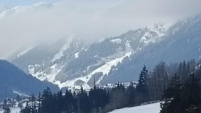 Ausblick von Wohnung nach St. Anton a. A.