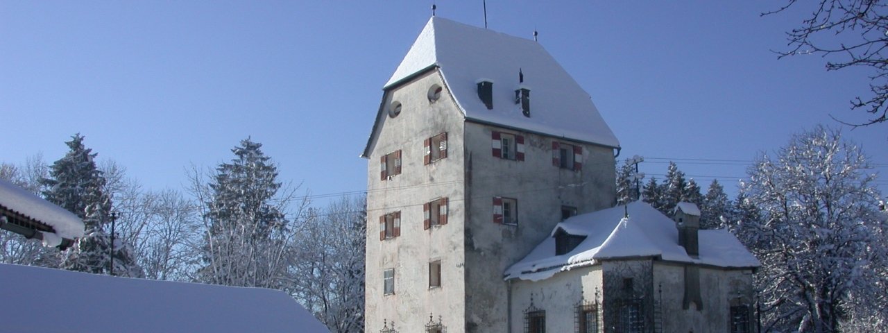 Schloss Schönwörth castle in Langkampfen im winter, © Ferienland Kufstein