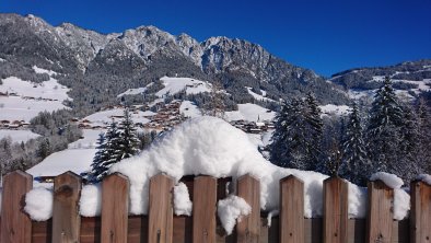 Winter Aussicht Zaun, © Larch Maria