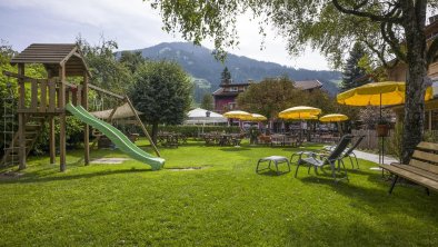 Hotel_Post_Dorfplatz_11_Westendorf_Garten_4 klein