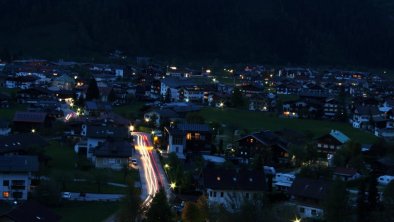 Ausblick vom Balkon bei Nacht