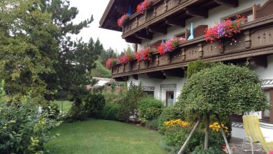 Hotel Almhof Seefeld Ansicht vorne