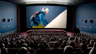 The Freeride Film Festival shows ski movies across screens at Innsbruck’s Metropol Kino Cinema, © simonrainer.com