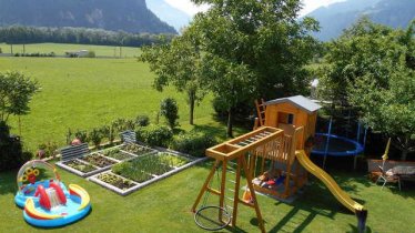 Ausblick auf den Garten, © Fam. Schranzhofer