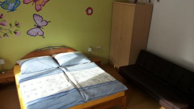 Familienzimmer mit Schlafcouch