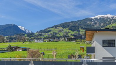 View of the mountains from the roof terrace of house 19 (H19)