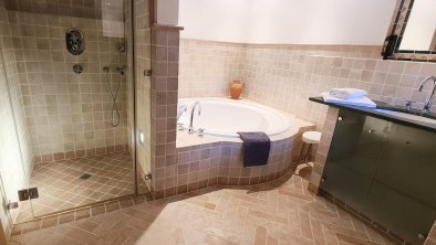 Bathroom (renovated) of the master bed room