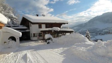 *Panorama Chalet Sonnberg* Gartensauna Balkon Dachterrasse, © bookingcom