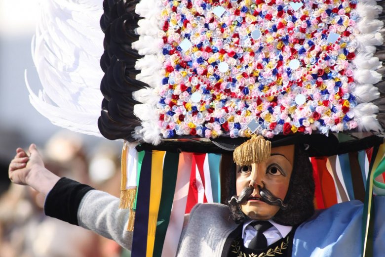 The &ldquo;Spiegeltuxer&rdquo; is one of the most characteristic mask characters in the greater Innsbruck Area., © Tirol Werbung / Bernhard Aichner