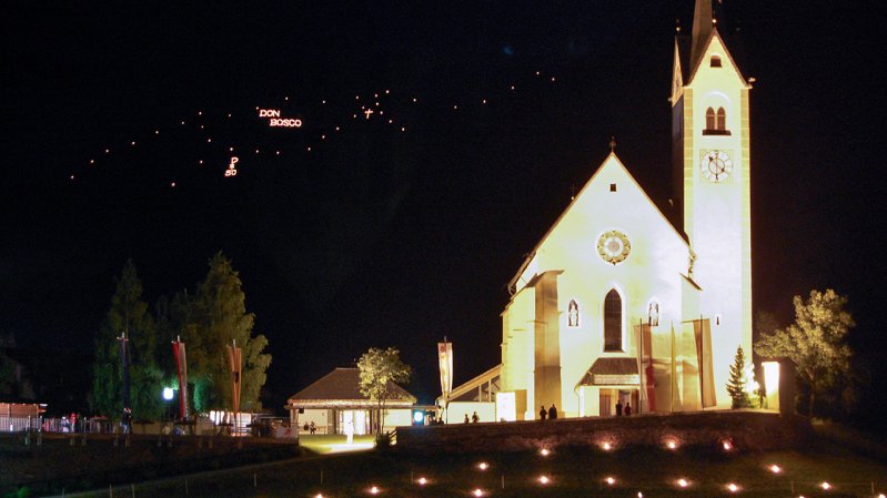 Sacred Heart Fires in Kartitsch, © TVB Osttirol