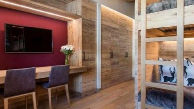 5BR Elegant gestaltete Wohnung mit Sauna - What'app - 0034-635-518-057 - For RESERVATIONS!!, © bookingcom