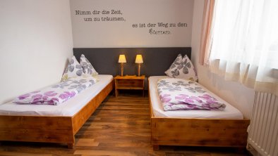 Schlafzimmer 2-1 -  FEWO 1