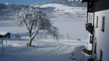 Haus Seefried am See Winter Aussicht mit See