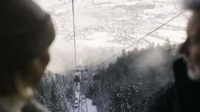 Lifestyle Kitzbühel Hahnenkamm Winter Gondel Emoti