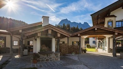 Gasteiger Jagdschlössl hotel - courtyard