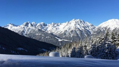 Blick auf die Kalkkögel und Schlick 2000