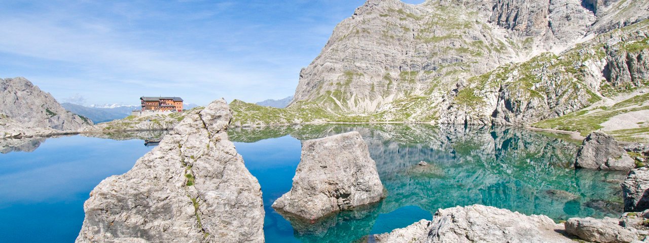 The crystal-clear Laserzsee lake, © TVB Osttirol / Leischner