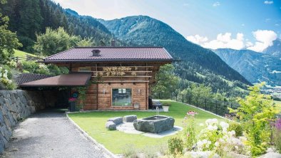 Gartenansicht und Panorama Chalet, © Logenplatz Zillertal