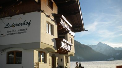 Ledererhof Winter Bergpanorama