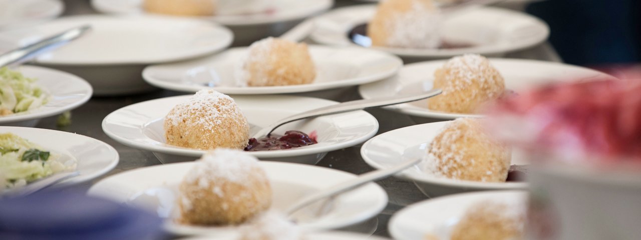 The Dumpling Festival in St. Johann in Tirol, © Sportalpen