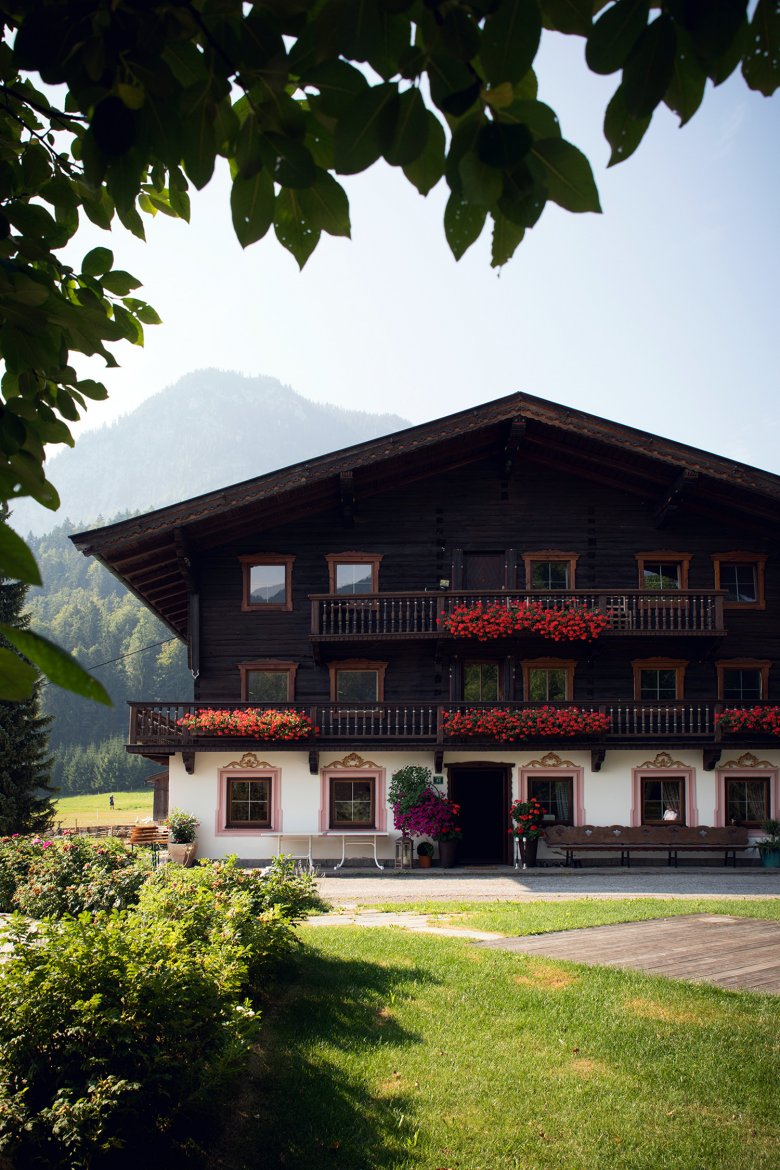 The heart of the Mauracher family: the 250-year-old Lindhof farmhouse in Thiersee.