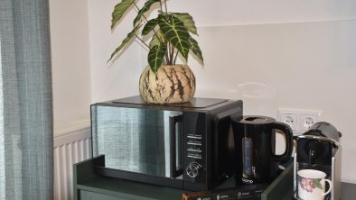 Mikrowelle, Wasserkocher, Kaffeemaschine